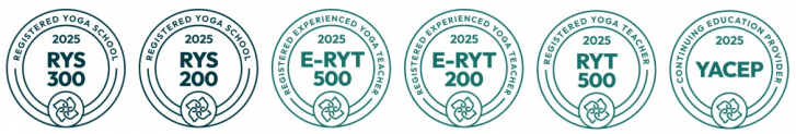 Yoga Alliance USA - offizielle Buttons der Yogalehrer-Schule und zertifizierte Lead-Trainerin Anja Clemens